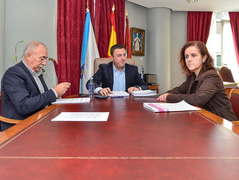 González Formoso reuniuse coa alcaldesa de Santa Comba