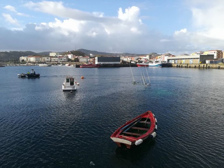 Se hunde el pesquero “Rene II” en Muxía
