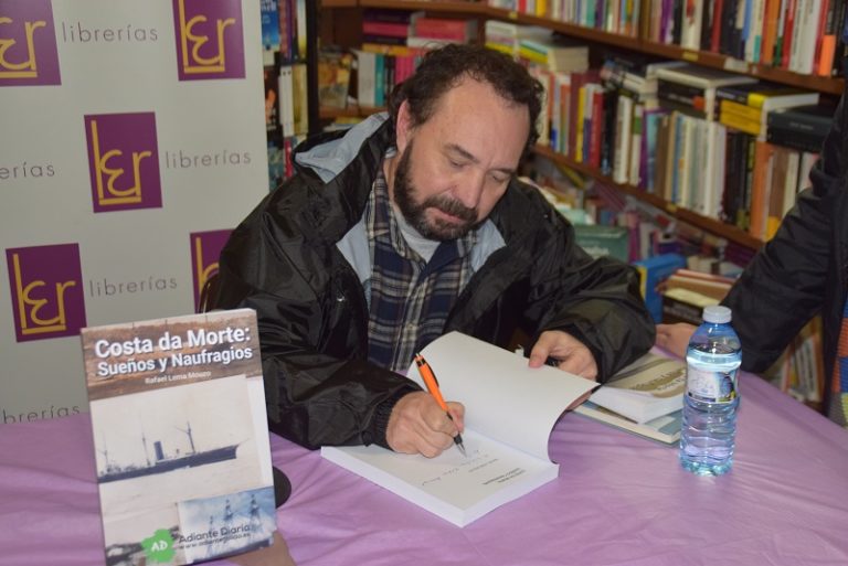 Rafael Lema presentó «Costa da Morte: sueños y naufragios» en Santa Comba